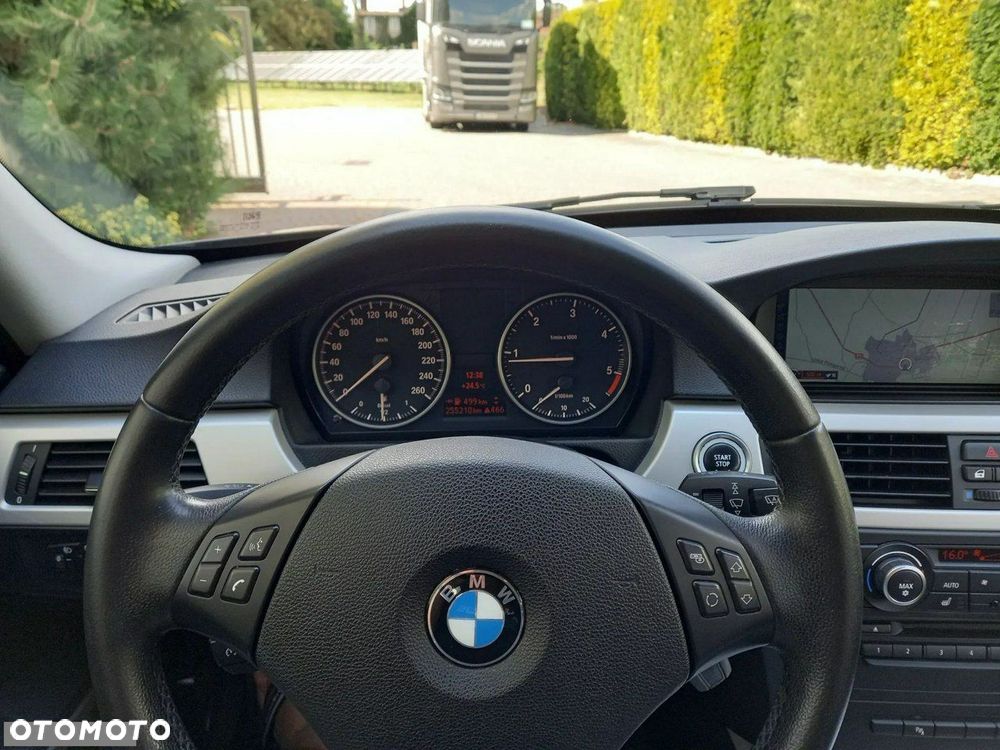 BMW Seria 3 - 28