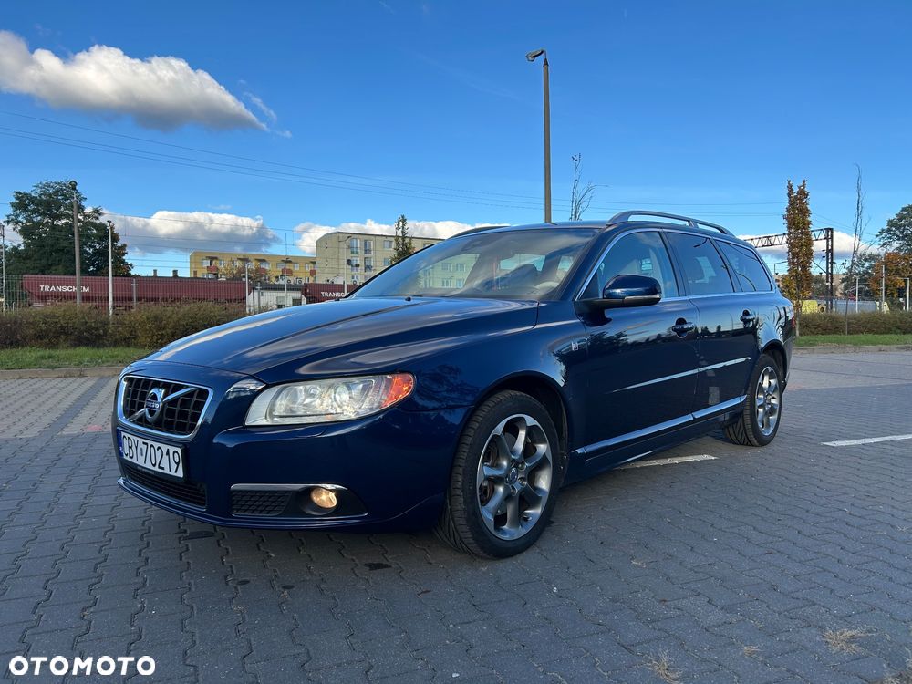 Volvo V70 D3 Ocean Race - 1