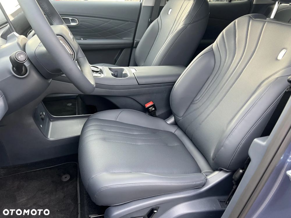 Geely Starray EM-i 1.5 PHEV Pro - 12