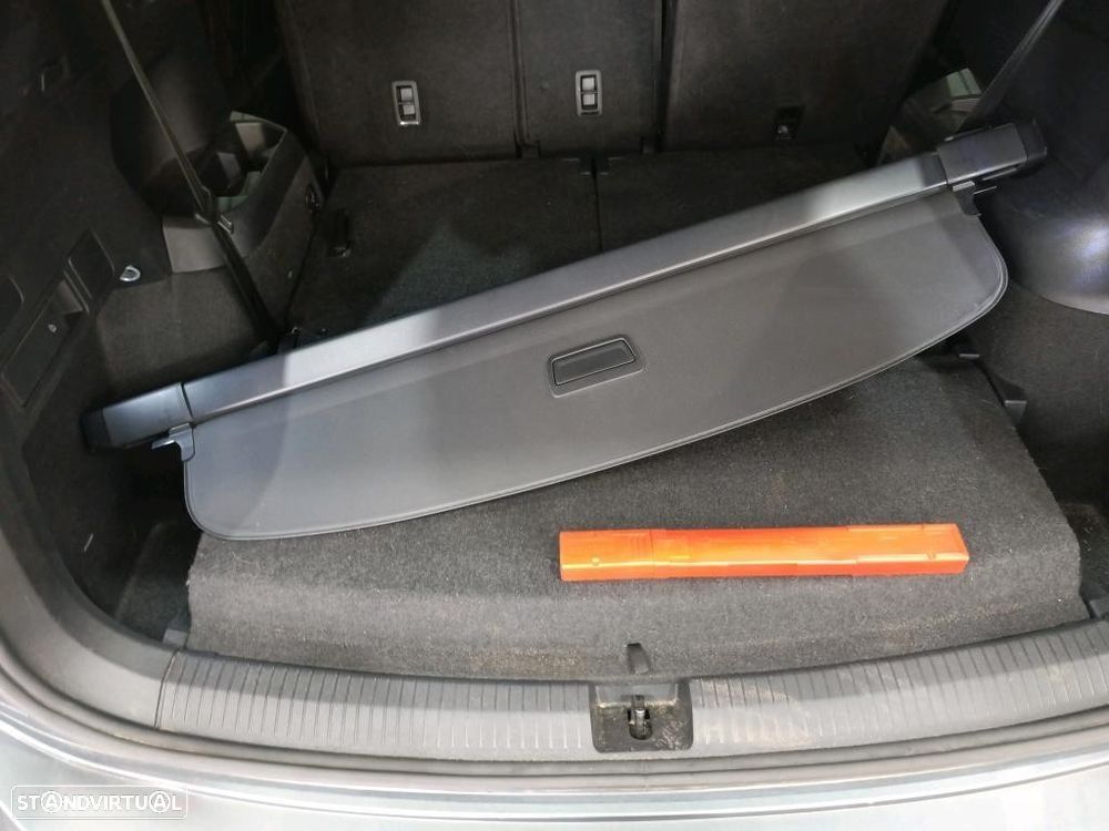 VW Tiguan Allspace 2.0 TDI R-Line DSG - 12