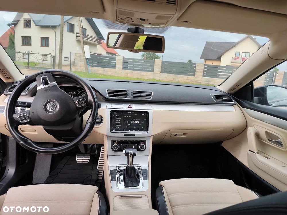 Volkswagen Passat CC - 11