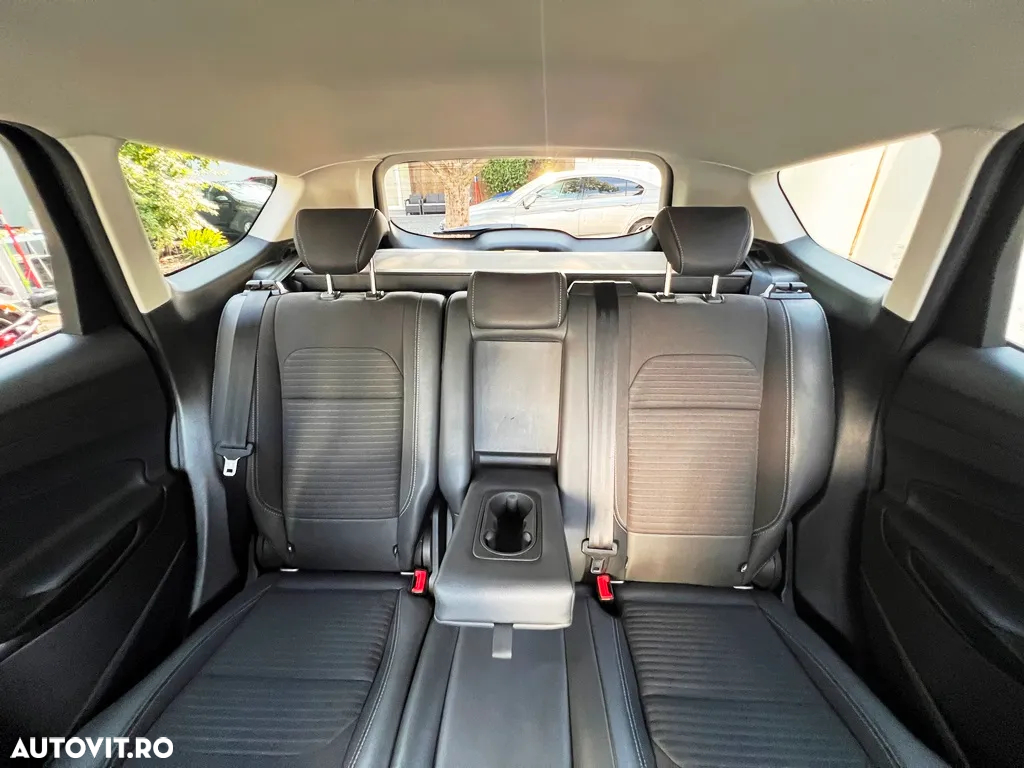 Ford Kuga 2.0 TDCi 4WD Powershift Titanium - 29