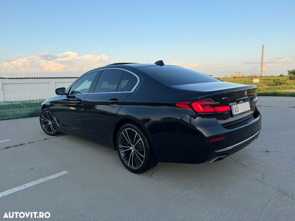 BMW Seria 5 530i Aut. Luxury Line - 4