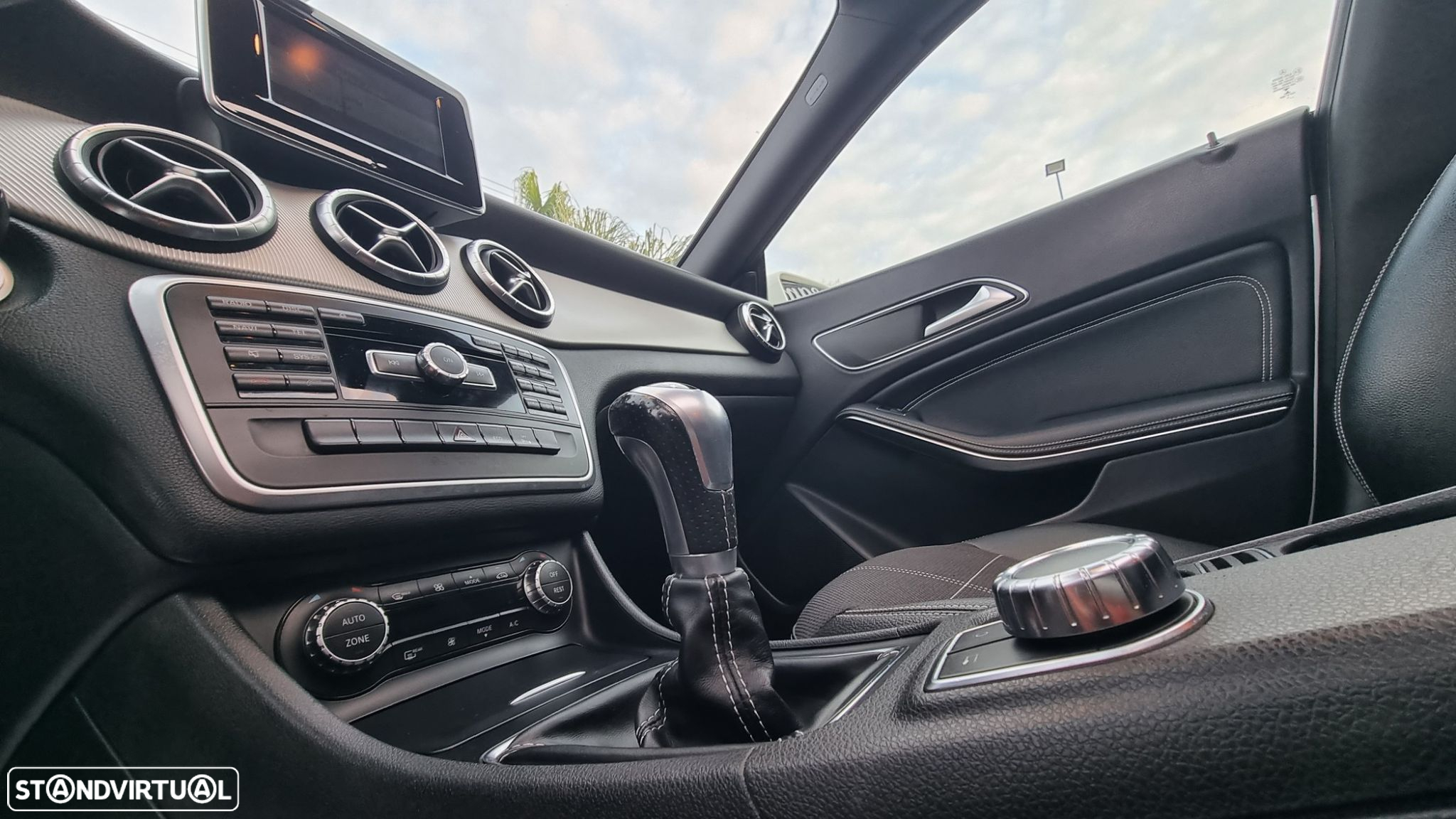 Mercedes-Benz CLA 200 CDi Urban - 35