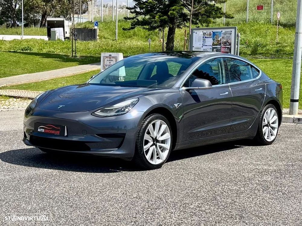 Tesla Model 3 - 12