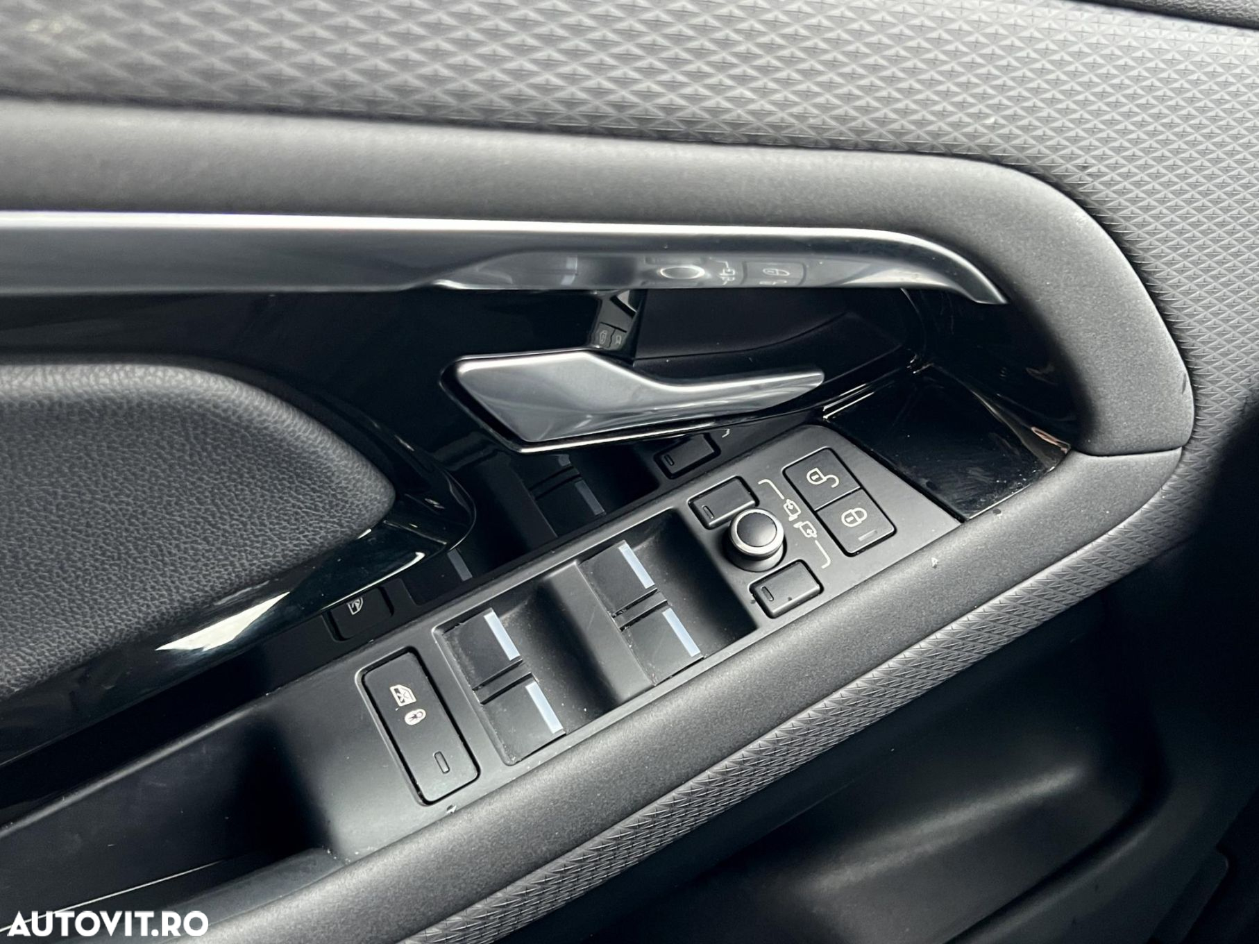 Land Rover Range Rover Evoque - 18