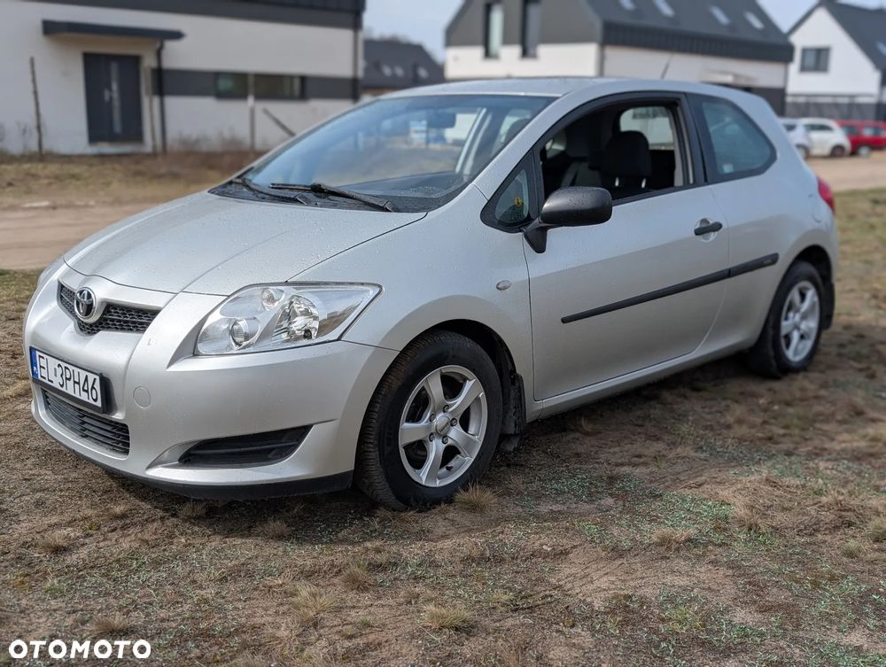 Toyota Auris 1.4 VVT-i Luna - 2