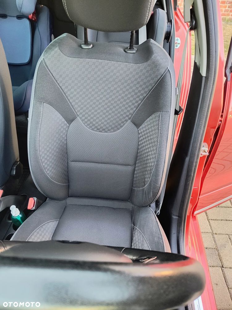 Renault Clio TCe 120 EDC GT - 15
