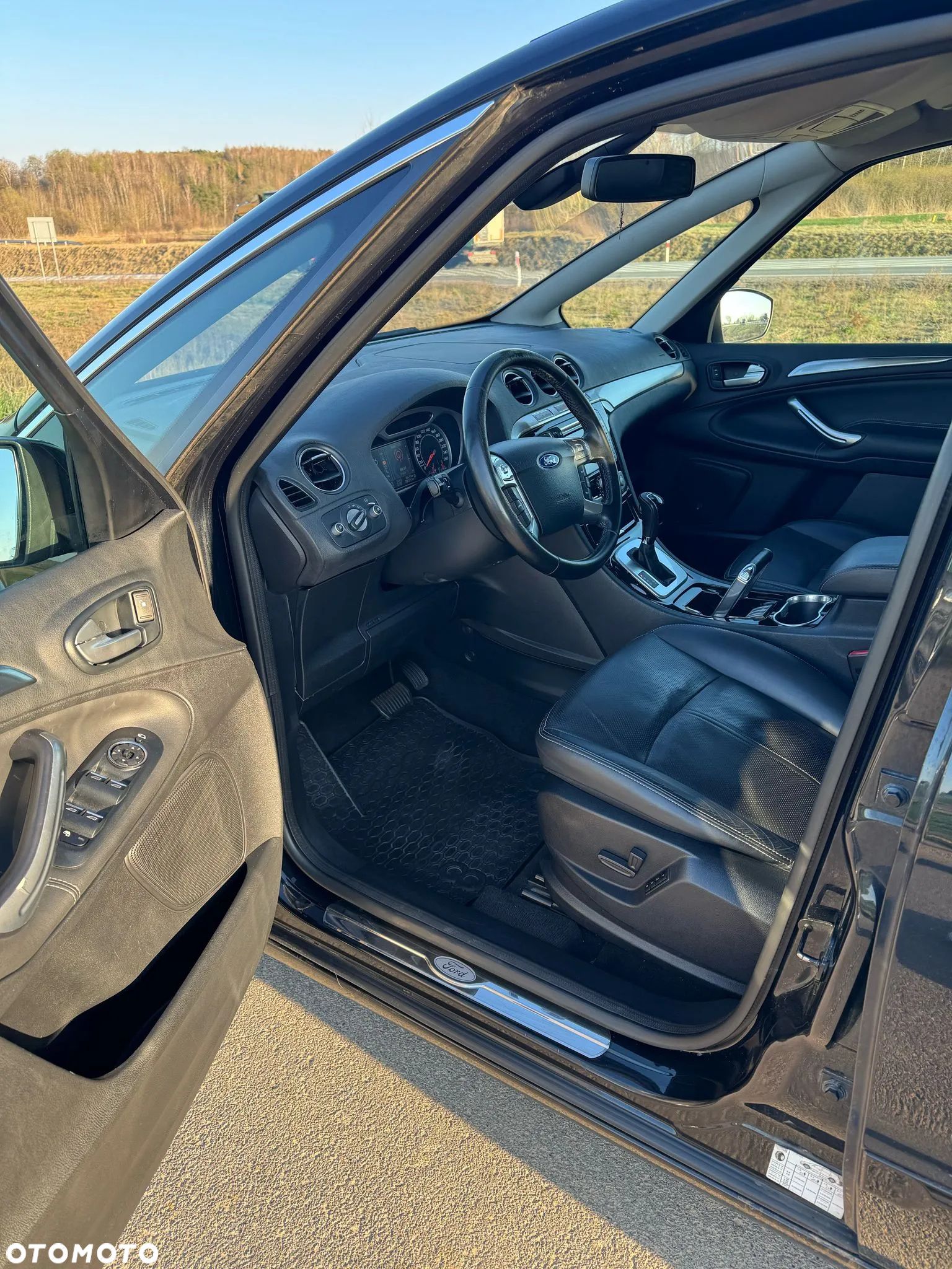 Ford S-Max - 17