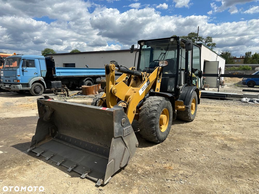 Caterpillar 906H - 1