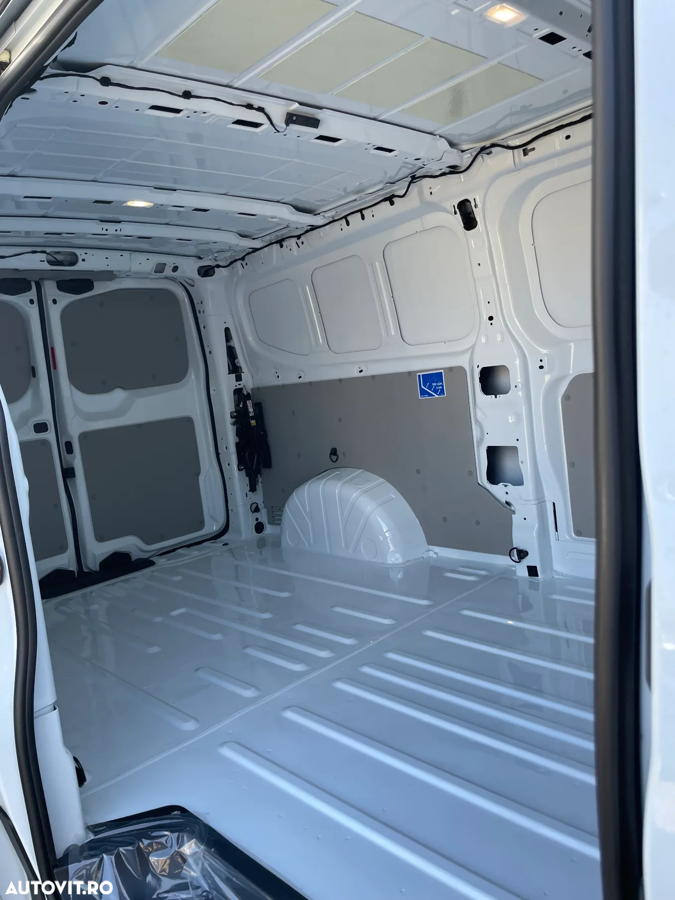 Volkswagen Transporter - 19