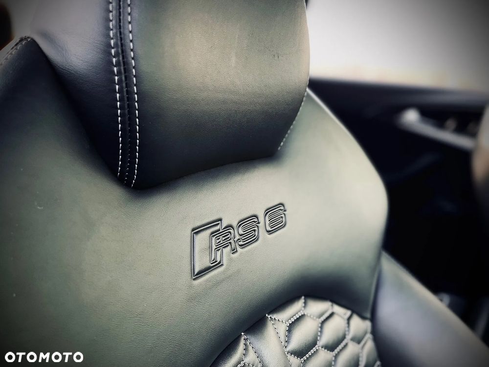 Audi RS6 Avant Standard - 19