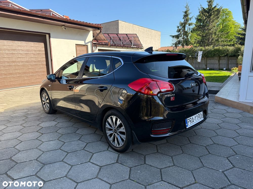 Kia Ceed - 4