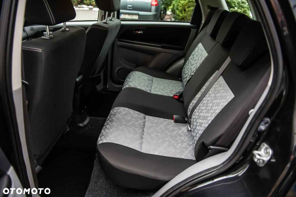 Suzuki SX4 1.6 Premium - 19