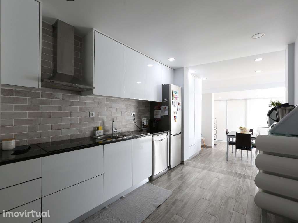 Excelente Moradia T3 localizada no Rio Novo em Nazaré - Grande imagem: 4/30