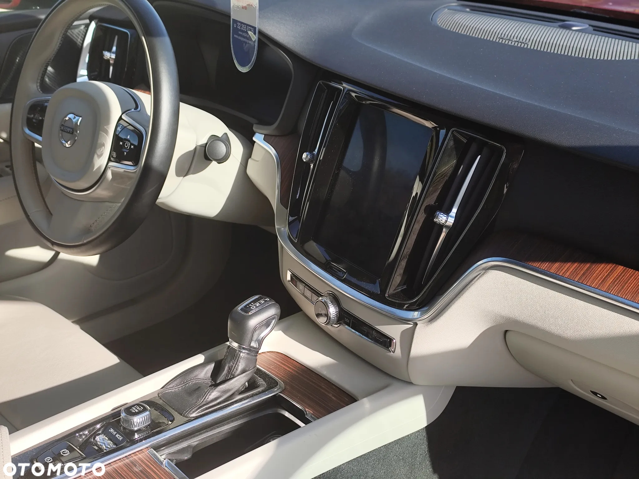 Volvo S60 T5 Momentum Pro - 18