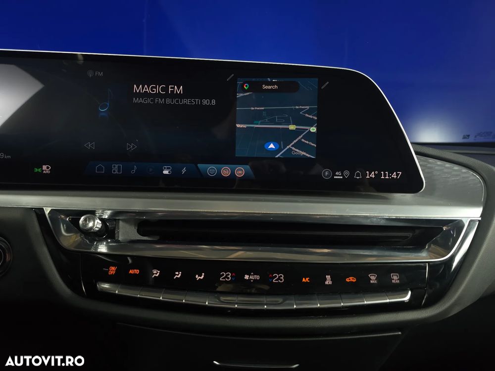 Cadillac Lyriq Sport - 14