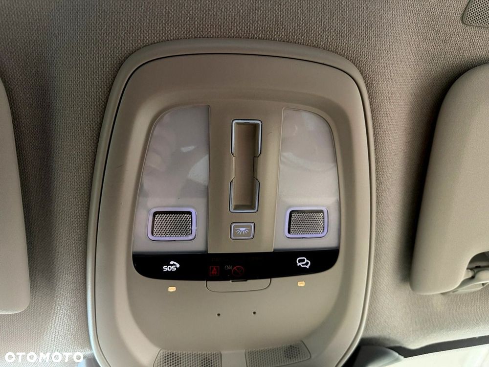 Volvo XC 40 - 24