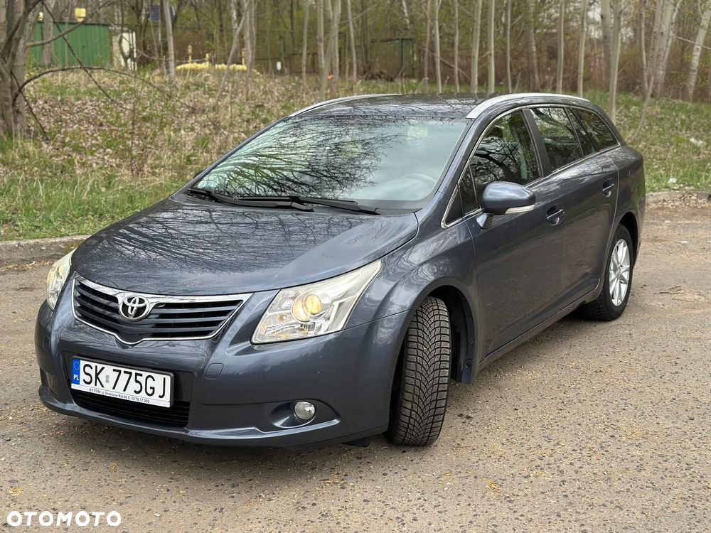 Toyota Avensis 1.8 Sol plus NAVI - 1