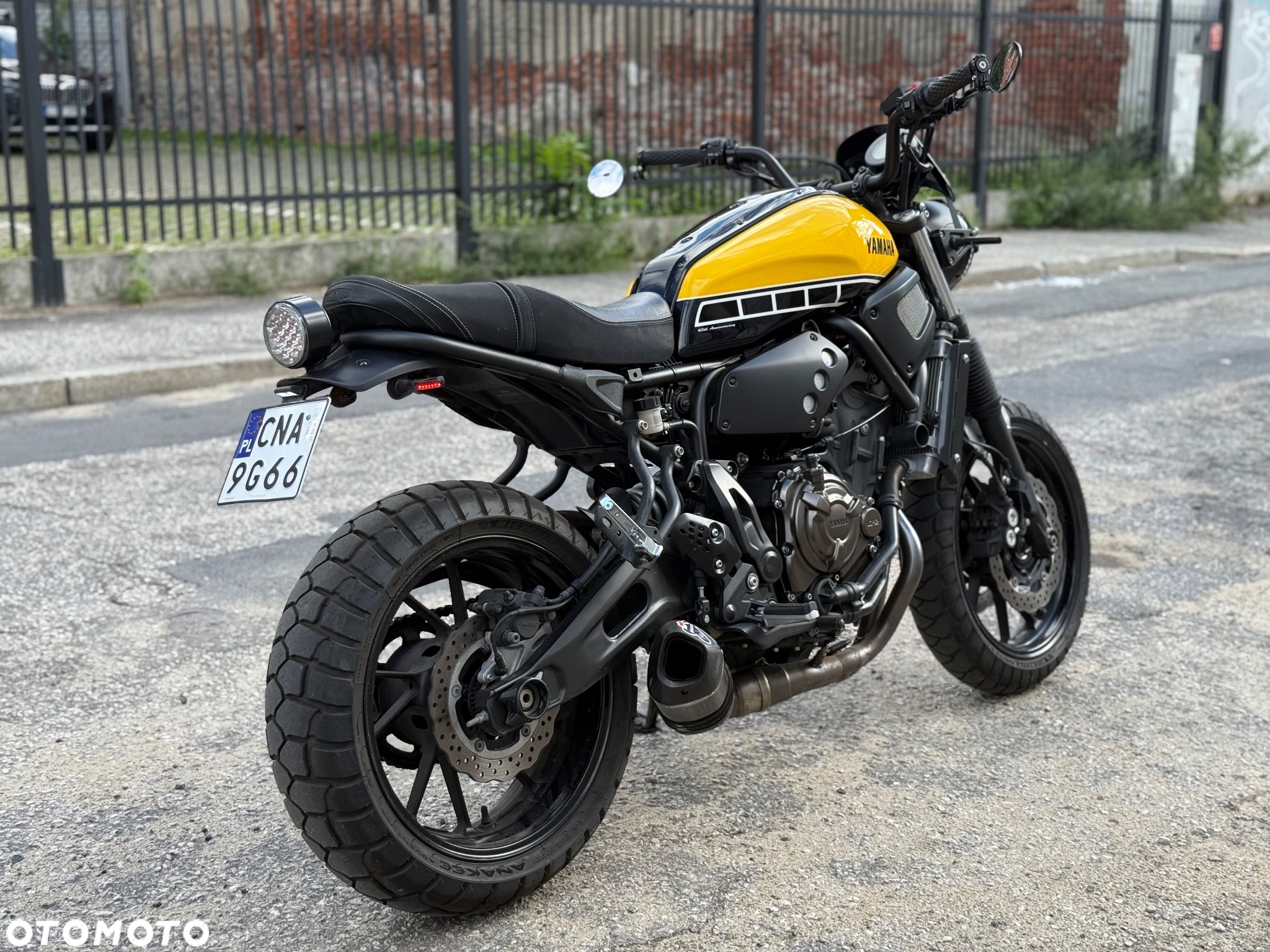 Yamaha XSR - 9