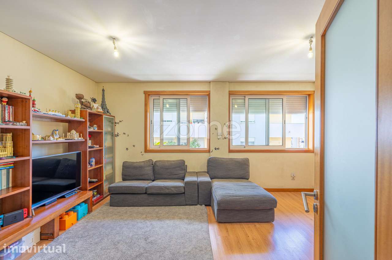 Apartamento T2 com garagem fechada na Areosa, V.C. - Grande imagem: 4/18