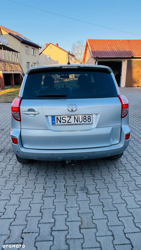 Toyota RAV4 - 6