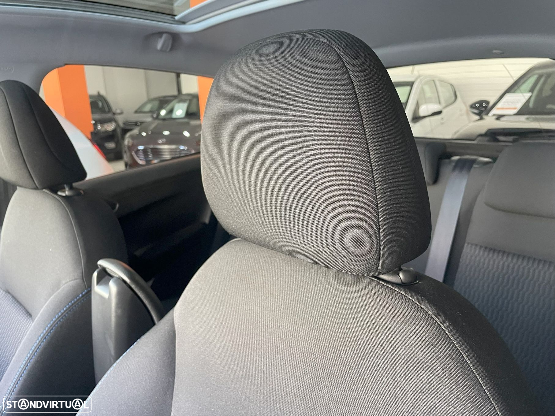 Peugeot 208 1.5 BlueHDi Signature - 28