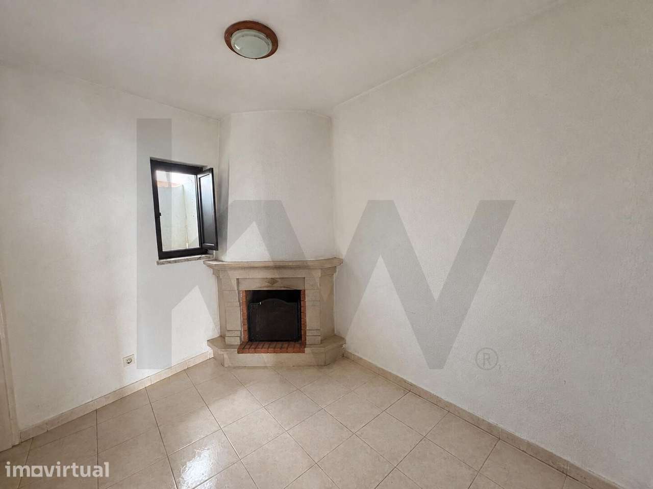 Moradia T2 no centro da Vila de Alcoentre - Grande imagem: 4/12