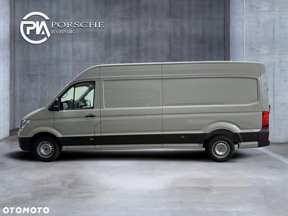 Volkswagen Crafter 35 Furgon z wysokim dachem silnik: 2,0 l EU6 SCR 177 KM / skrzynia biegów: Przedni napęd manualna 6-biegowa rozstaw osi: 4490 mm - 7