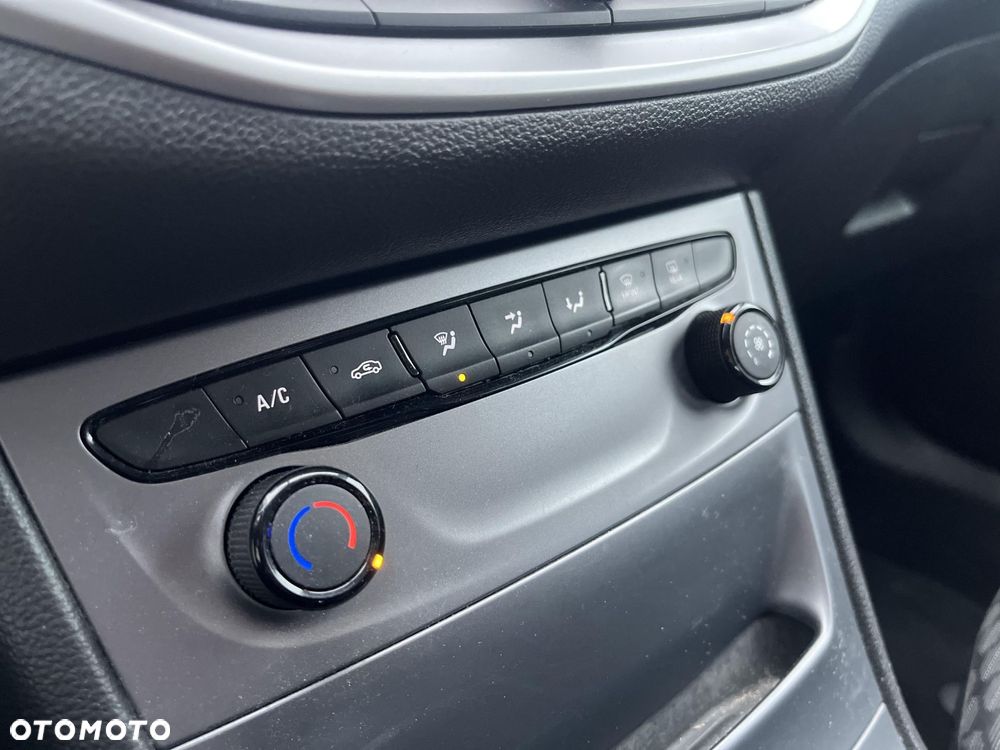 Opel Astra 1.6 CDTI Enjoy - 24