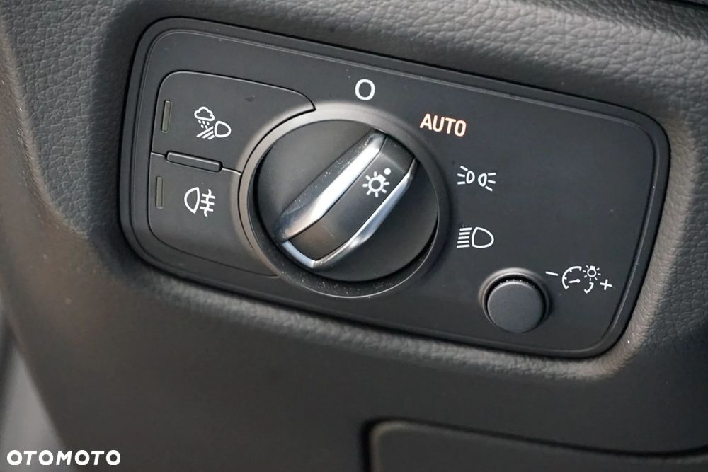 Audi A3 Sportback 2.0 TDI (clean diesel) S tronic S line Sportpaket - 36