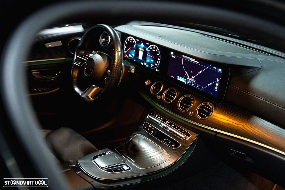 Mercedes-Benz E 300 de AMG Line - 16