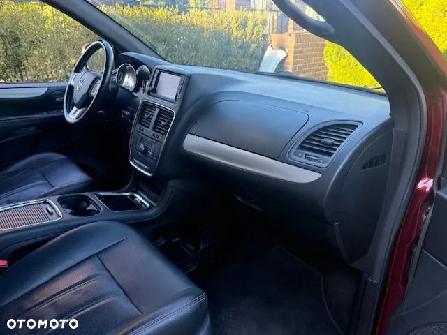 Dodge Grand Caravan 3.6 R/T - 30