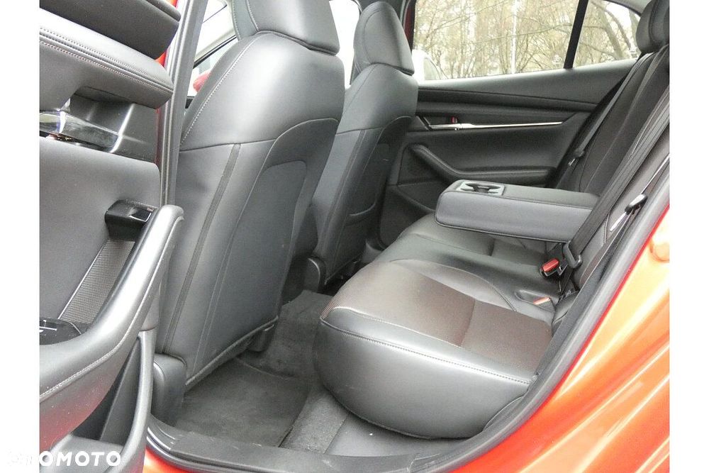 Mazda 3 e-SKYACTIV-X 186 M HYBRID TAKUMI - 9