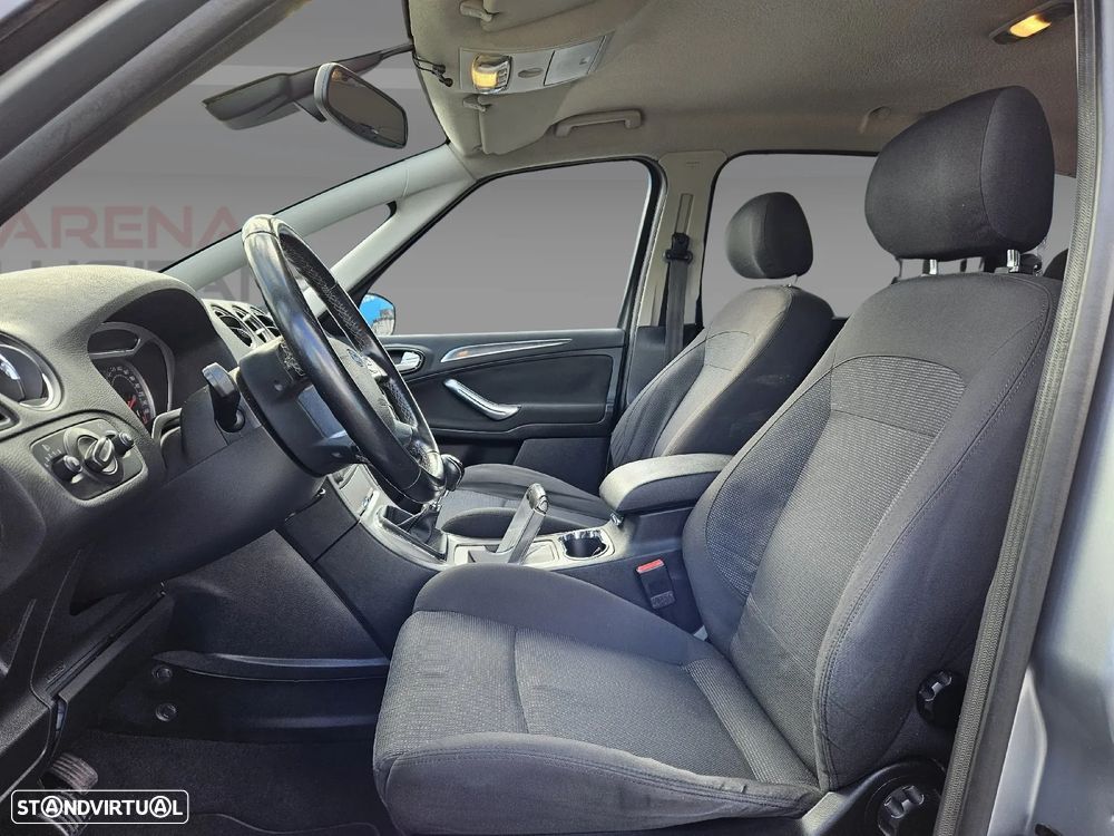 Ford S-Max 1.8 TDCi Titanium 7L - 27