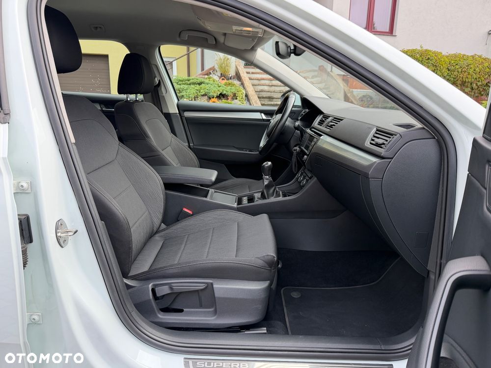 Skoda Superb 1.6 TDI Ambition - 12