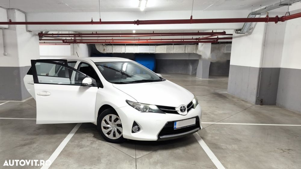 Toyota Auris 1.4 D-4D Terra - 8