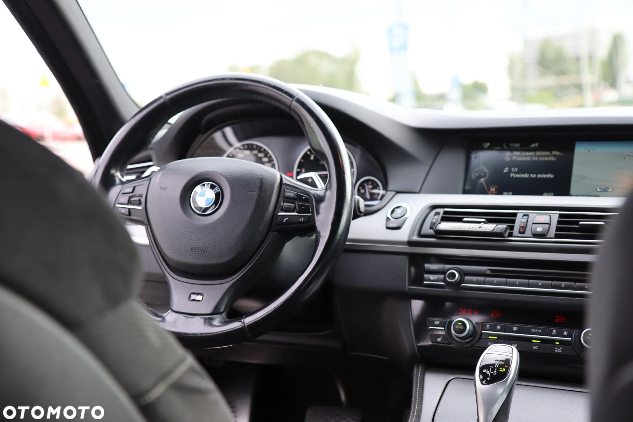 BMW Seria 5 525d xDrive - 9