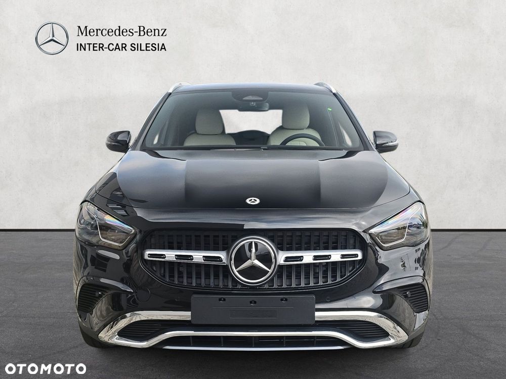 Mercedes-Benz GLA - 2