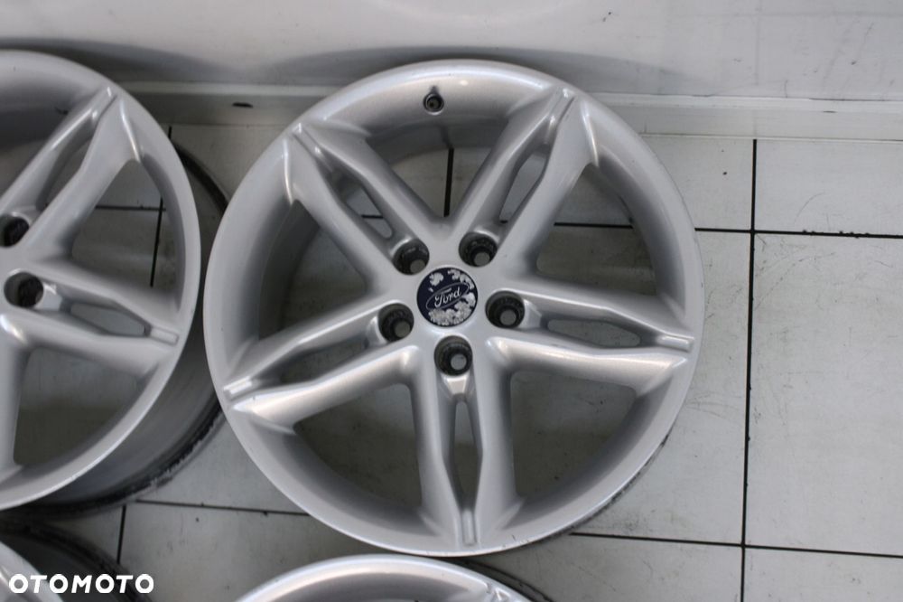 FELGI ALUMINIOWE FORD FOCUS 17" 7J ET50 5X108 KOMPLET - 5