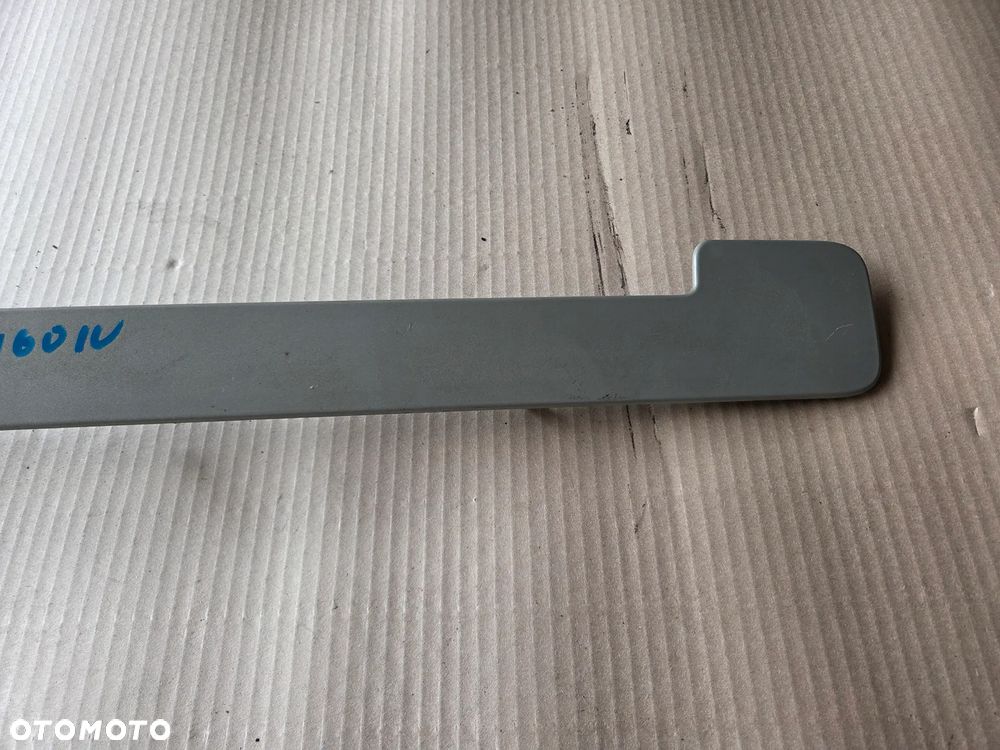 Listwa maskownica prowadnicy prawy bok Citroen Berlnigo IV EEV - 6