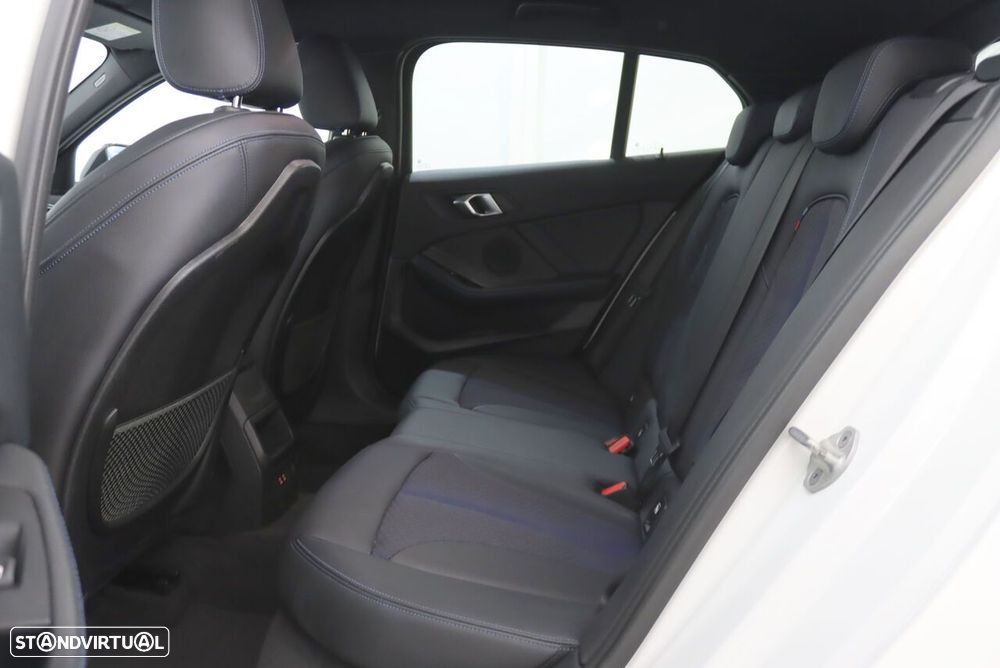 BMW 116 d Pack Desportivo M Auto - 11