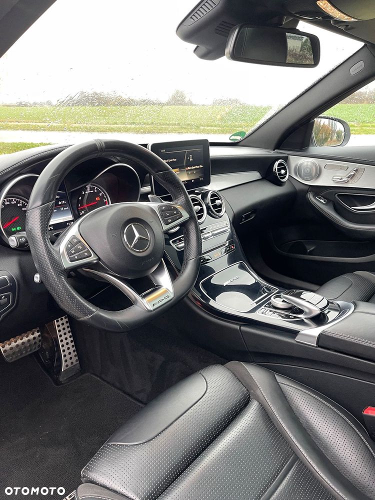 Mercedes-Benz Klasa C AMG 63 - 16