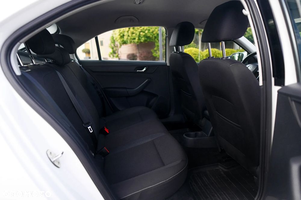 Skoda RAPID 1.2 TSI Elegance - 13