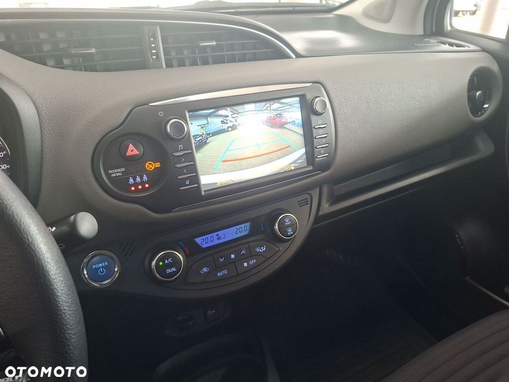 Toyota Yaris - 18