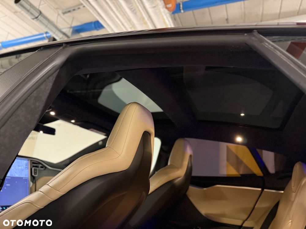 Tesla Model S Performance - 12