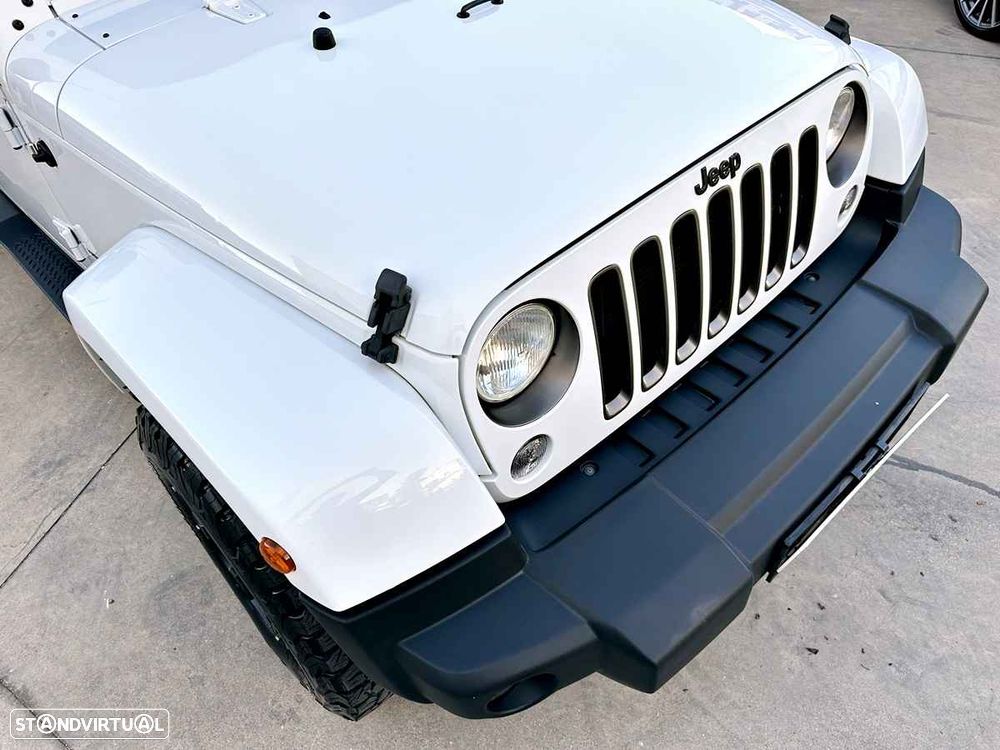 Jeep Wrangler Unlimited - 40