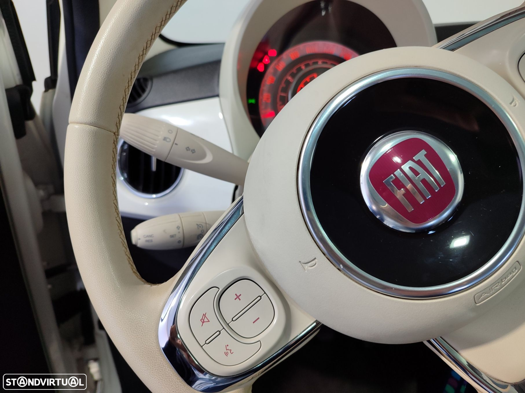 Fiat 500 1.0 Hybrid Lounge - 34