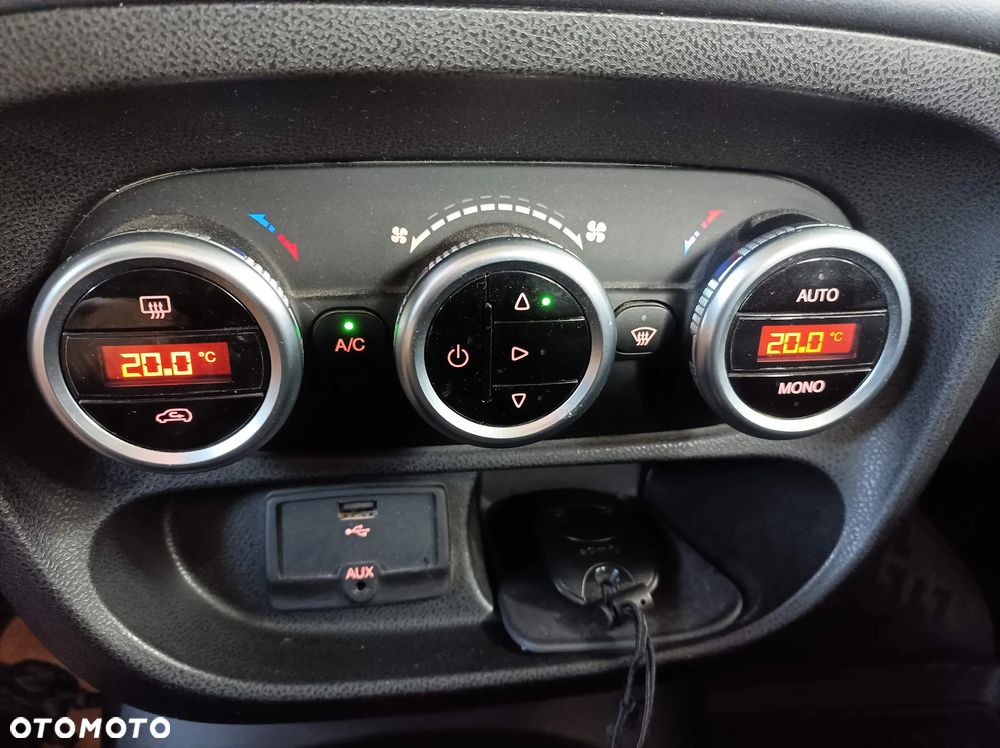 Fiat 500L 1.4 16V Urban - 11