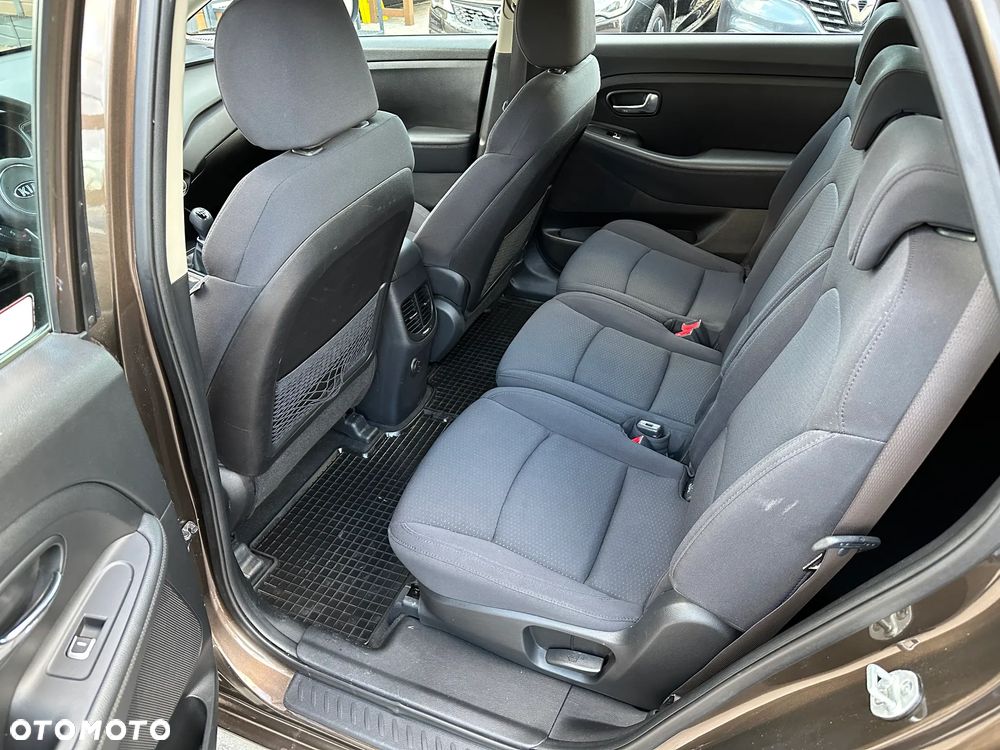 Kia Carens - 18